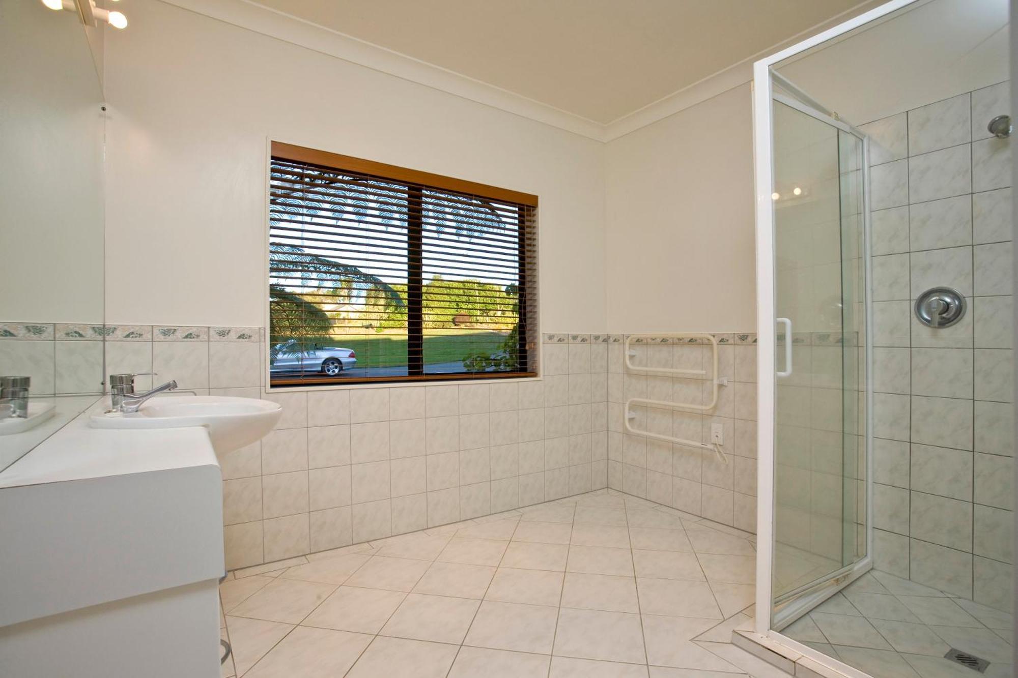 Okura River Estate Getaway Country house